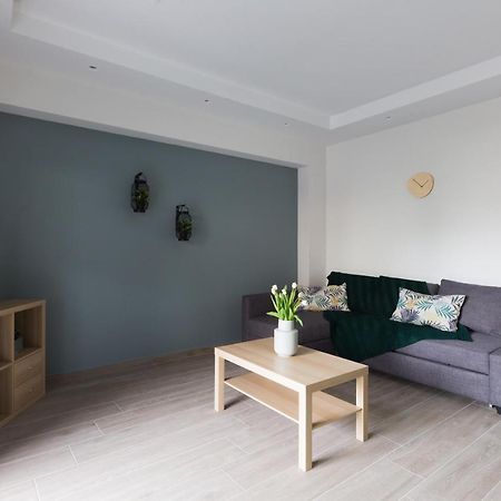 Aparthotel 12 Reasons Why Metaxourgeio Atenas Exterior foto